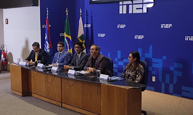 Ensino a dist&acirc;ncia cresce 474% em uma d&eacute;cada, diz INEP